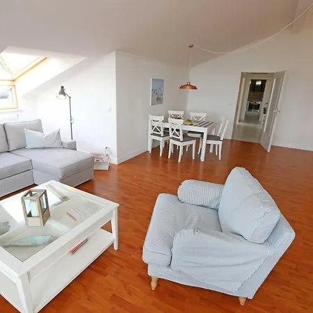 Haus Holstein Whg. 17 Mit Suedbalkon * Sellin (Rugen)